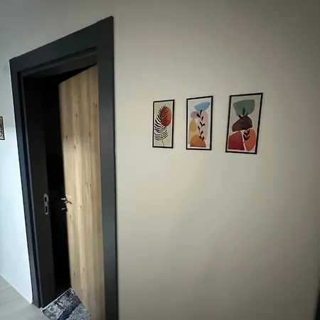 2 Bedroom In An Sexy Compound With Balcony Apartament